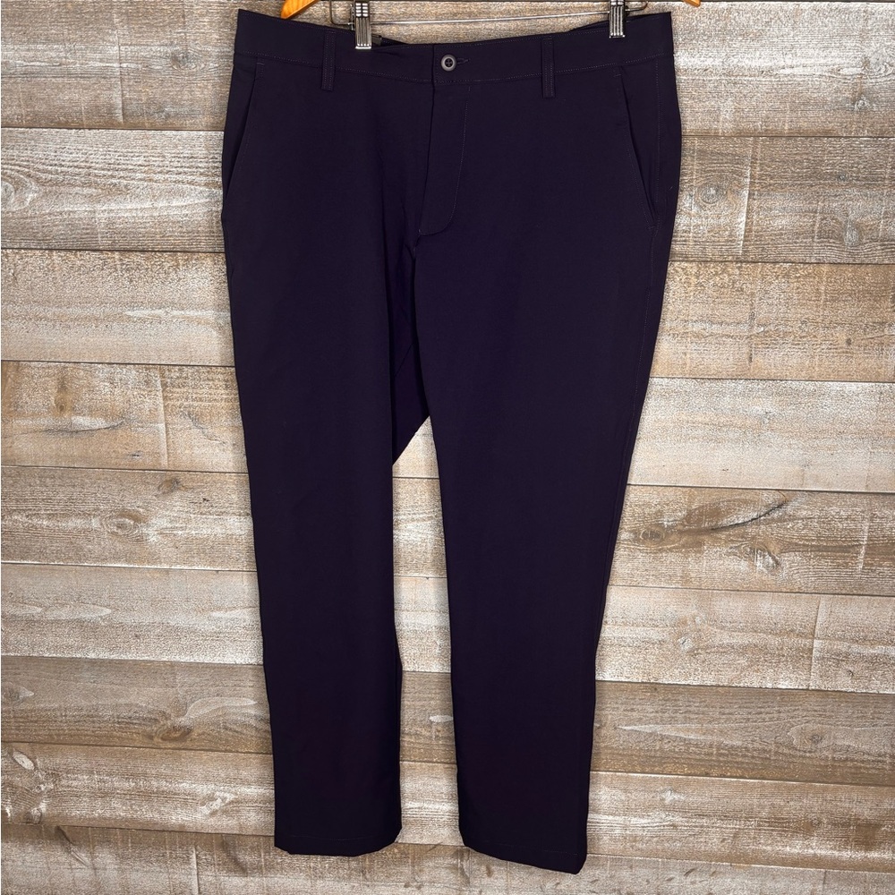 Under Armour NWT Men's Slim Dress Pants in Dark Navy golf pants